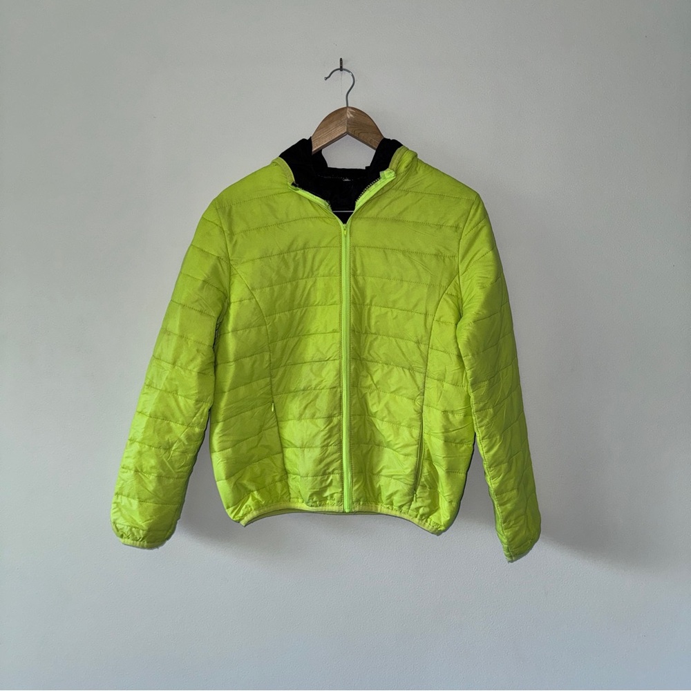 Women’s NO BRAND US S Neon Green Puffer Jacket with Black Lining